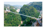 افتتاح «اژدهای سفید»؛ طولانی‌ترین پل شیشه‌ای جهان در ویتنام
