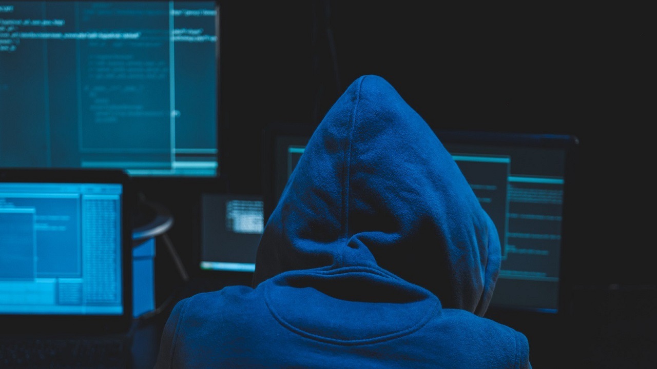 امسال حملات هکر‌ها نسبت به سال گذشته ۱۰۵ درصد افزایش یافته است در این گزارش اشاره می‌کنیم که هکر‌ها از اطلاعات کاربران چه استفاده‌ای می‌کنند.