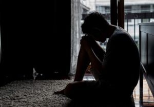 بر اساس تحقیقی که روز دوشنبه منتشر شد، نوجوانان سهم بیشتری از خودکشی را در ۱۴ ایالت آمریکا در سال ۲۰۲۰ نسبت به پنج سال گذشته داشتند.