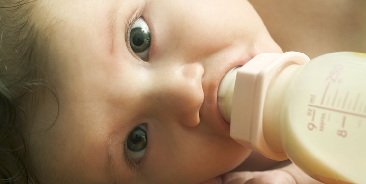 به خاطر کمبود عرضه، فروش شیر خشک نوزادان در آمریکا سهمیه‌بندی شده است.