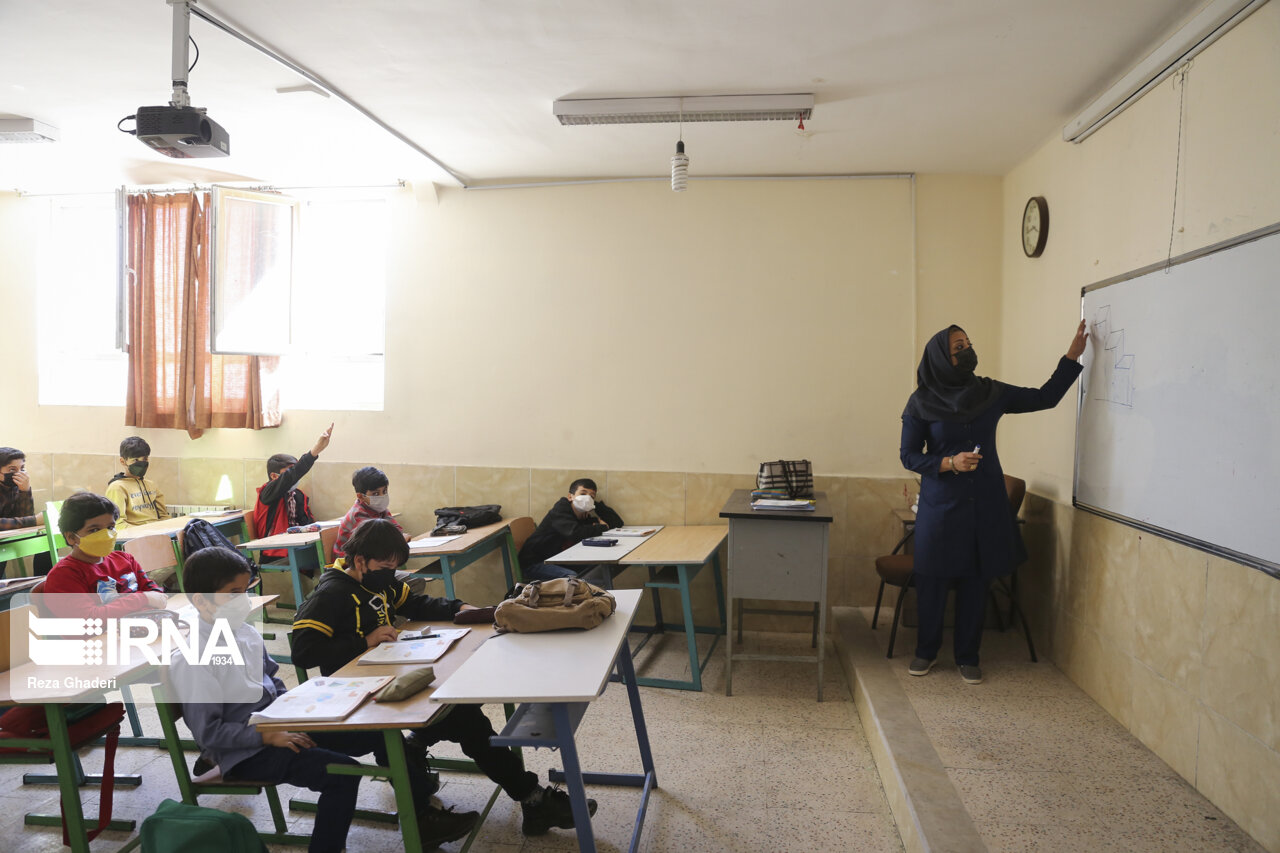 خراسان شمالی برای سال تحصیلی آینده یکهزار و ۲۰۰ معلم کم دارد