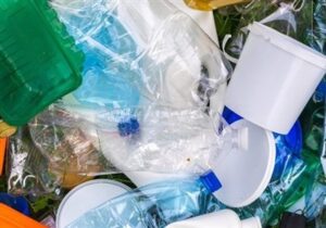 دانشمندان آنزیمی را کشف کرده‌اند که می‌تواند تنها در چند ساعت پلاستیک‌ها را تجزیه کند!