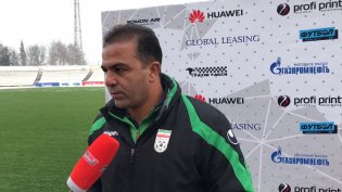 داود مهابادی که پس از پایان نیم فصل اول رقابت‌‎های لیگ دسته اول هدایت استقلال خوزستان را برعهده گرفته بود، از این تیم جدا شد.