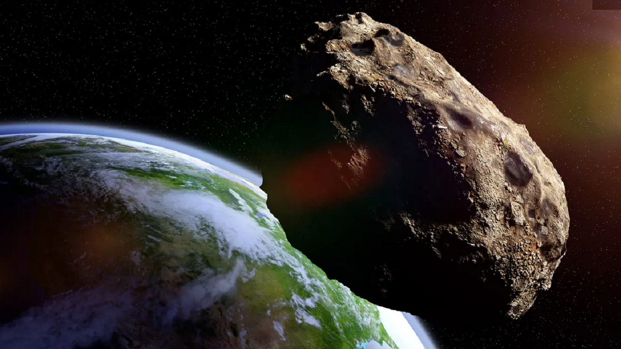 در فاصله‌ای که ۱۴ برابر مسافت بین زمین و ماه محاسبه شده سیارکی به اندازه یک ساختمان قرار گرفته است.