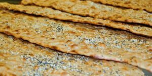 رئیس اتحادیه نانوایان سنگک از آغاز اجرای طرحی در استان زنجان به صورت آزمایشی خبر داد که طبق آن فروش نان با کارت یارانه انجام می‌شود و قرار است در صورت موفقیت در استان‌های دیگر هم اجرا شود.