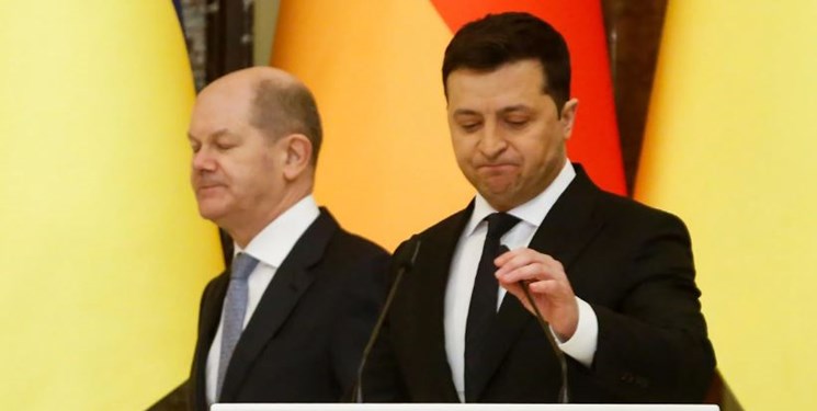 رئیس جمهور اوکراین با عقب‌نشینی از مواضع قبلی، در تماس تلفنی با رئیس جمهور آلمان، او و صدراعظم این کشور را به کی‌یف دعوت کرد.