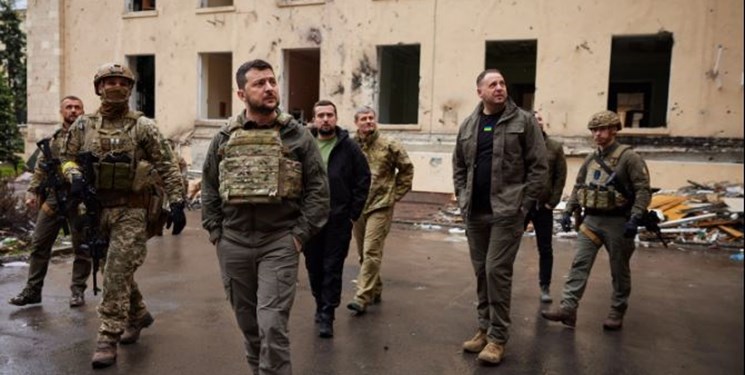 رئیس جمهور اوکراین برای اولین بار پس از شروع درگیری‌ها در این کشور در یکی از مناطقی که به تازگی توسط نیروهای اوکراینی پس گرفته شده است، حضور پیدا کرد.
