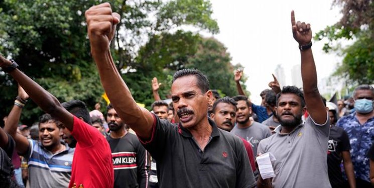 رئیس جمهور سریلانکا باردیگر برای آر ام کردن وضعیت بحران زده این کشور آسیایی،  وضعیت اضطراری  اعلام کرد.