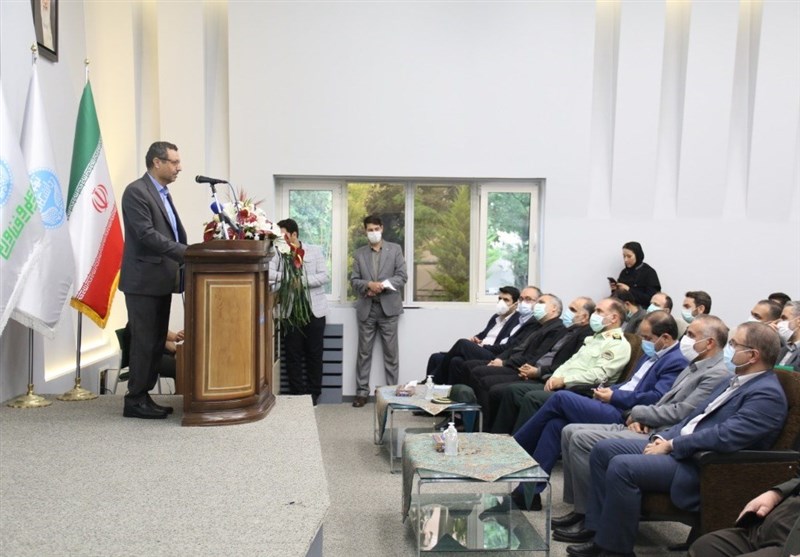 رئیس دانشگاه تهران گفت: تمام ظرفیت‌های دانشگاه تهران در راستای شعار سال است. شرکت‌های دانش‌بنیان دانشگاهی و غیردانشگاهی در ۵۰۰ هکتار زمین در پردیس کاسپین با همکاری مقامات محلی مستقر خواهند شد.