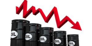 قیمت نفت در معاملات روز دوشنبه به دلیل نگرانی‌ها در مورد رشد اقتصادی ضعیف در چین کاهش یافت.