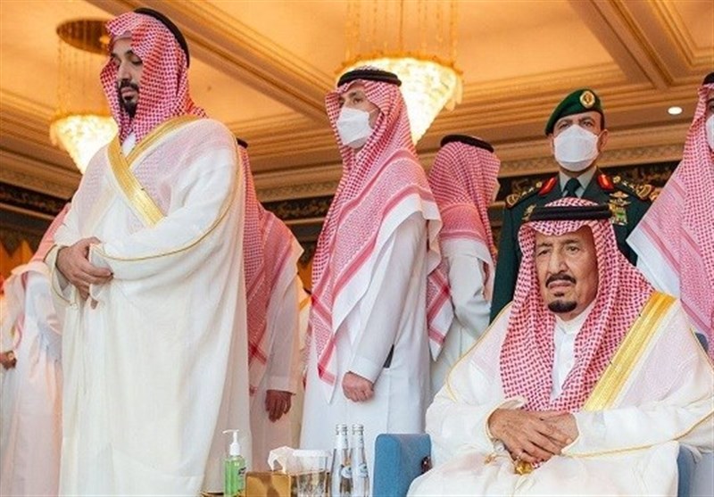 منجم عربستانی: "حکام آل‌سعود" 38 سال بدون رؤیت هلال ماه اعلام عید فطر کرده‌‌اند! + فیلم
