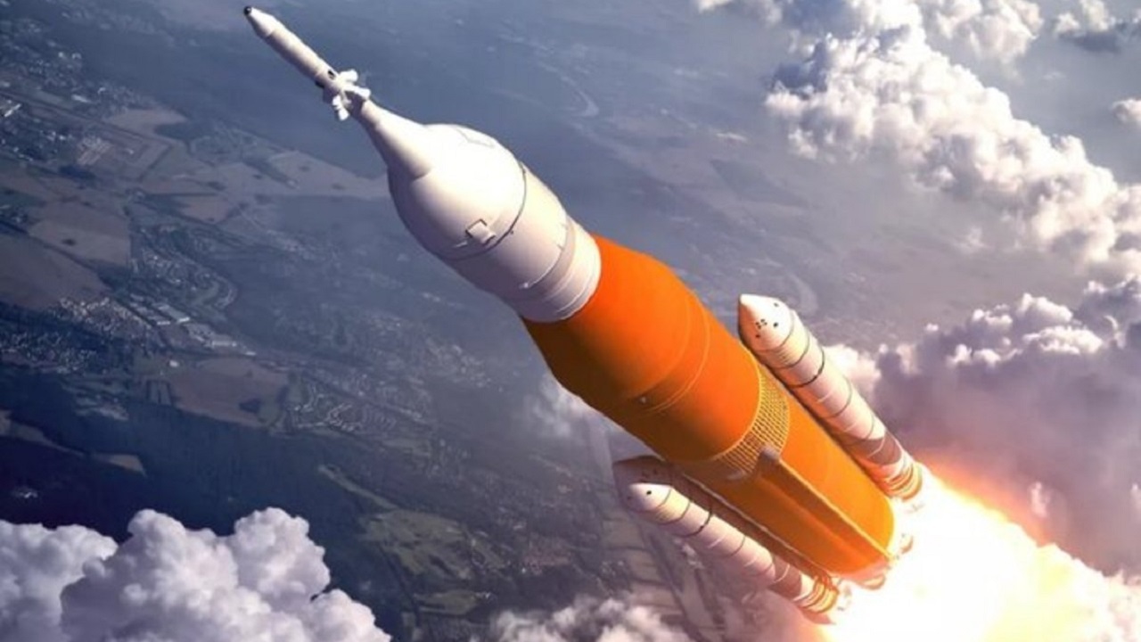 ناسا قصد دارد در اوایل ژوئن، SLS را برای آزمایش شمارش معکوس بعدی به  ساختمان مونتاژ وسایل نقلیه بازگرداند.