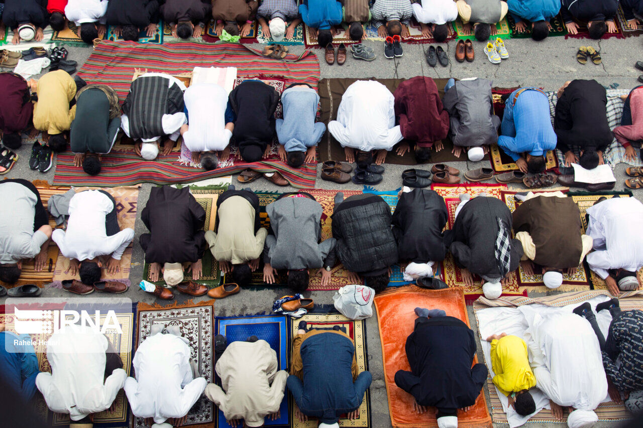 نماز عید فطر در برخی از مناطق استان کرمانشاه اقامه شد