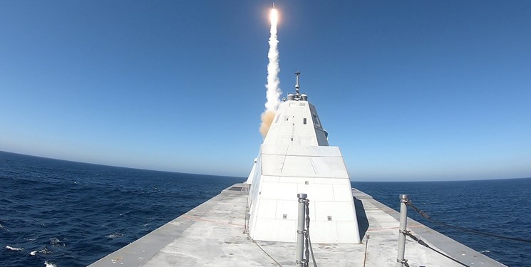 نیروی دریایی دانمارک در بحبوحه بحران اوکراین، پیشرفته‌ترین موشک دوربرد خود را که از روی یک ناوچه پرتاب شد، آزمایش کرد.
