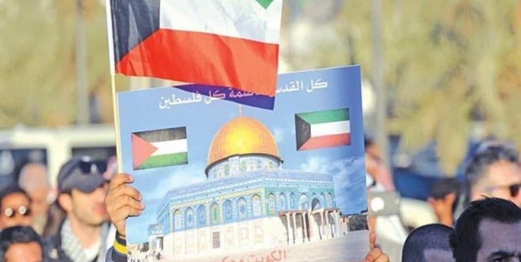 وزارت خارجه کویت ضمن محکوم کردن جنایت شنیع ترور خبرنگار باسابقه الجزیره از جامعه بین المللی خواست برای توقف حملات رژیم اشغالگر علیه ملت فلسطین اقدامات لازم را انجام دهد.