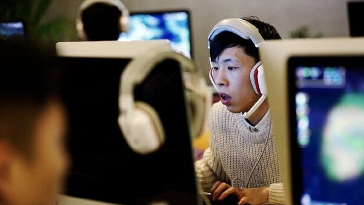 گزارش تصویری باشگاه خبرنگاران جوان درباره دستور دولت چین به جمع آوری رایانه های خارجی از مراکز دولتی را می‌توانید مشاهده کنید.