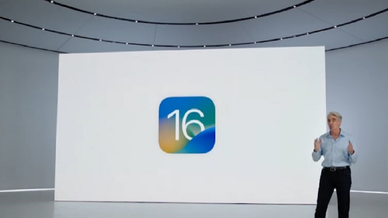 شرکت اپل طی کنفرانس توسعه دهندگان خود که هم اکنون در حال برگزاری است از ios16 رونمایی کرد.