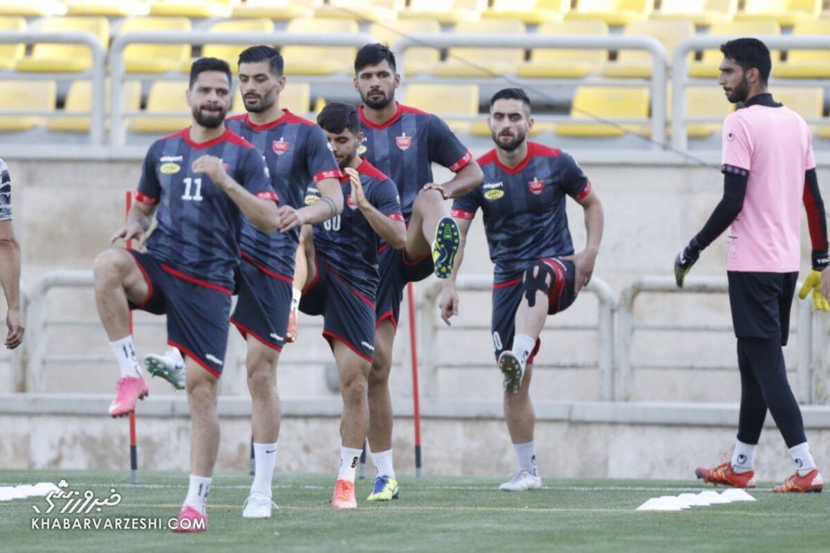 عکس| مدافع ملی‌پوش رسماً به پرسپولیس پیوست