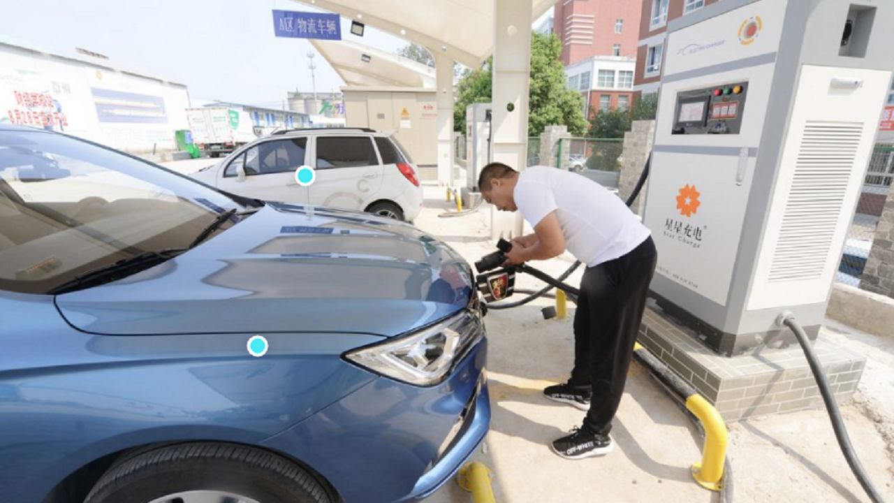 کشور چین برای راحتی رانندگان در ماه می امسال ۸۷ هزار ایستگاه شارژ برقی ساخته است.