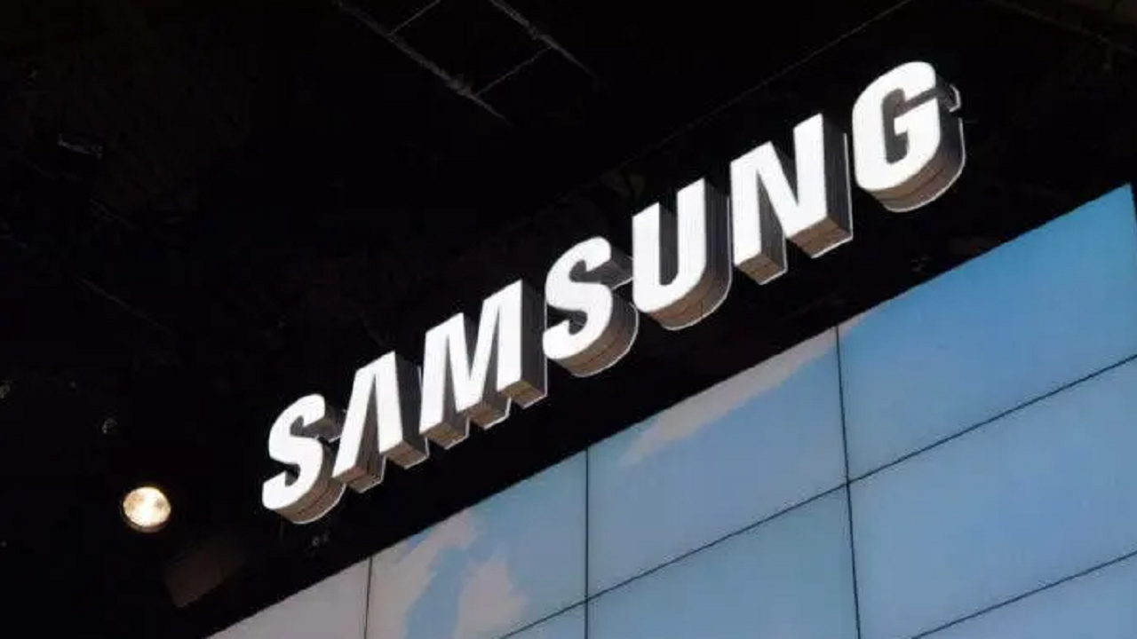 به تازگی شرکت سامسونگ برنامه Samsung Galaxy Enhance X که مبتنی بر هوش مصنوعی بوده را منتشر کرد.