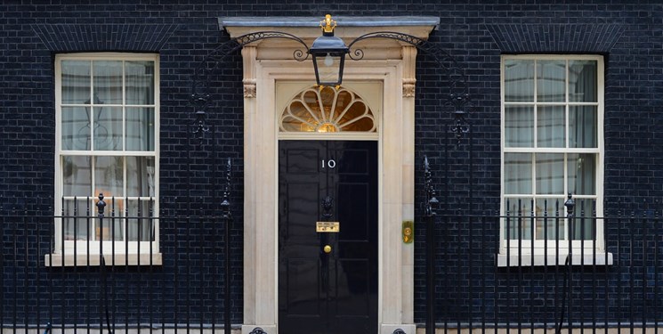 در ادامه رقابت برای مشخص کردن جانشینی نخست‌وزیر سابق انگلیس، دو نامزد نهایی که باید برای رفتن به خانه شماره ۱۰ خیابان داونینگ‌استریت رقابت کنند مشخص شدند.
