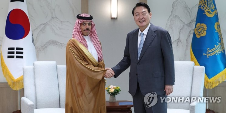 رئیس‌جمهور کره جنوبی تأکید کرد که روابط این کشور و عربستان سعودی باید در زمینه انرژی هسته‌ای ارتقاء پیدا کند.