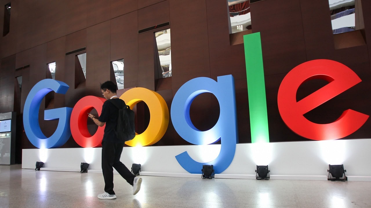 روسیه شرکت گوگل را به دلیل حذف نکردن ویدیو‌های یوتیوب حاوی محتوای ممنوع، ۳۶۵ میلیون دلار جریمه کرد.
