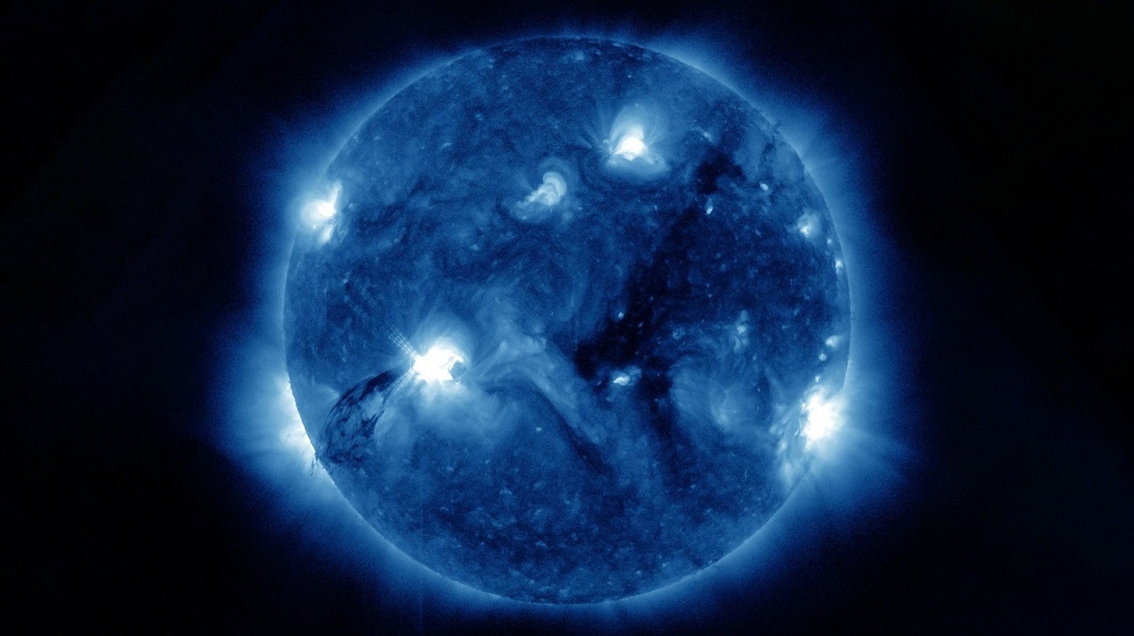 ستاره نوترونی کشف شده ۲.۳۵ برابر جرم خورشید وزن دارد و سنگین‌تر از ستاره رکورد دار قبلی با جرم ۲.۱۷ برابر خورشید است.