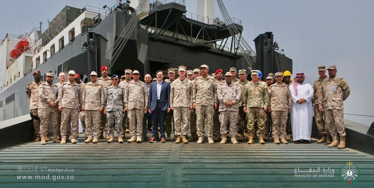 تمرین نظامی مشترک عربستان سعودی و آمریکا در ساحل دریای سرخ در غرب عربستان آغاز شد.