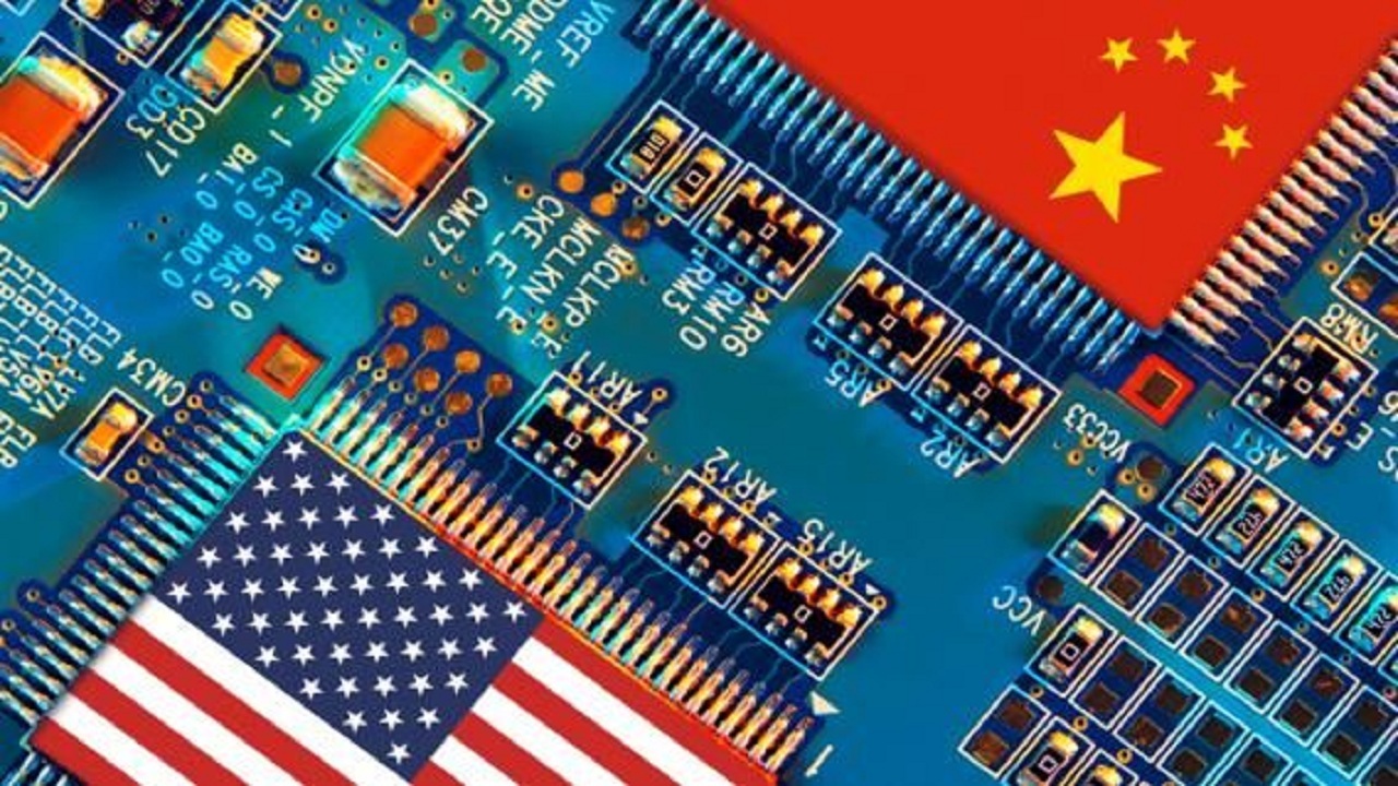 وزارت بازرگانی چین در قالب بیانیه‌ای اعلام کرد قانون اخیر آمریکا درباره تراشه ها، تجارت جهانی را مختل می‌کند.