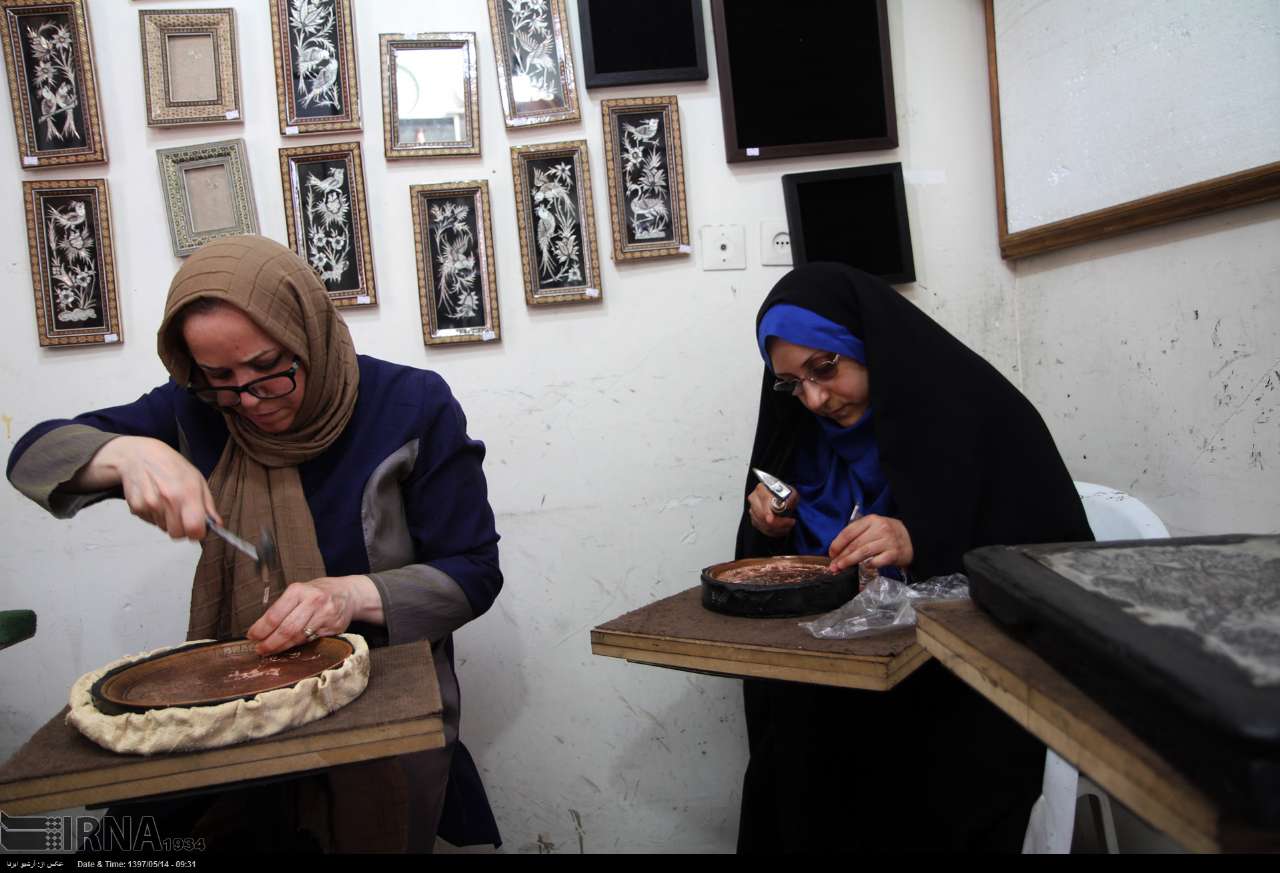 آموزش صنایع دستی به ۴۶۶ هنرجو در قزوین