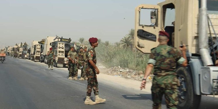 ارتش عراق در راستای تامین امنیت زائران اربعین امام حسین علیه‌السلام،‌ در مسیرهای تردد زائران مستقر شده است.