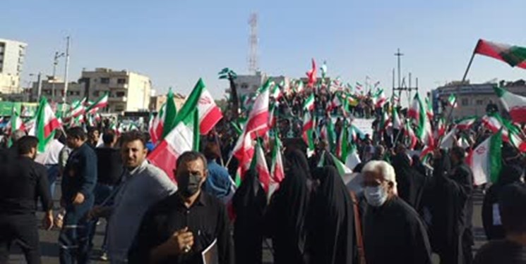حضور پررنگ مردم برای اجتماع «امت رسول الله (ص)» پیش از ساعت آغاز مراسم در میدان انقلاب