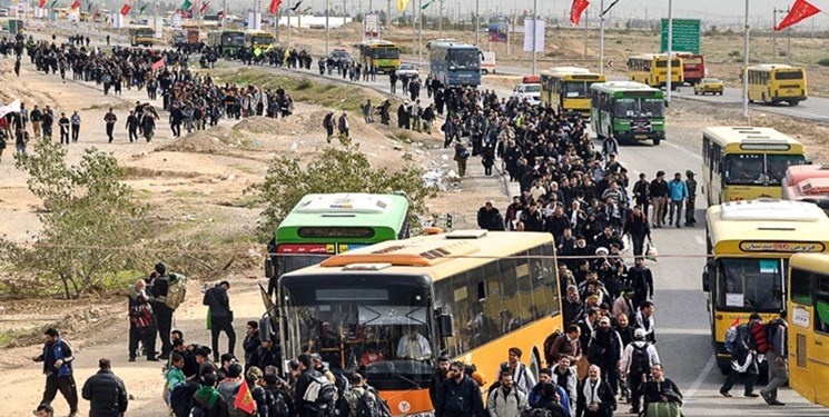 با ورود بخشی از زائران با اتوبوس‌های ایرانی به عراق موافقت شد