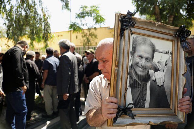 رضا نوروزی مهمان خاک قطعه هنرمندان شد