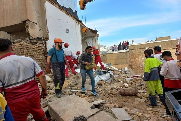 ریزش چند ساختمان غیرمجاز حین تخریب در جنوب پایتخت