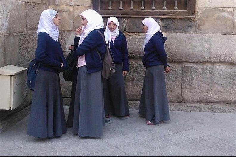 اقدامات سختگیرانه‌ برای ممنوعیت حجاب در مدارس فرانسه