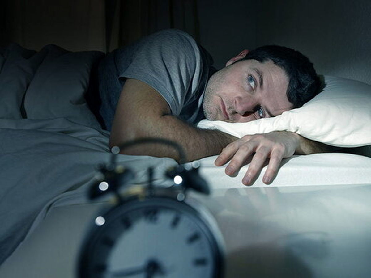 ۵ دلیل مهمی که خواب شبانه را از سرتان می‌پراند