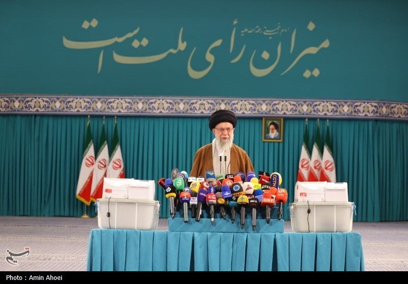 امام خامنه‌ای: هرچه رای بیشتر باشد مجلس قوی‌تر است