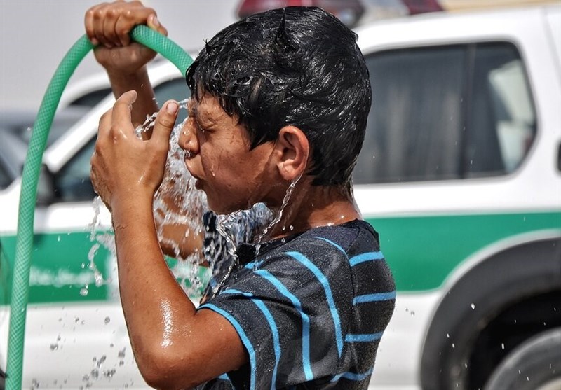 کاهش دمای هوا در تهران به ۳۸ درجه