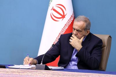 رئیس جمهور ترکیب جدید شورای سیاست‌گذاری خانه ملی گفت‌وگوی آزاد را ابلاغ کرد