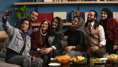 «ساعت ۶ صبح» و «خرچنگ» به اکران آنلاین رسیدند