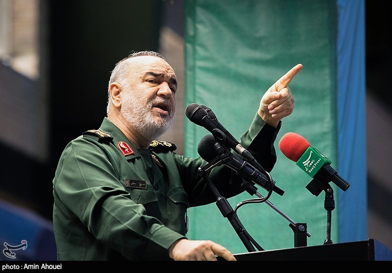 ارتش و سپاه در جایگاهی‌اند که می‌توانند برای همدیگر فدا شوند
