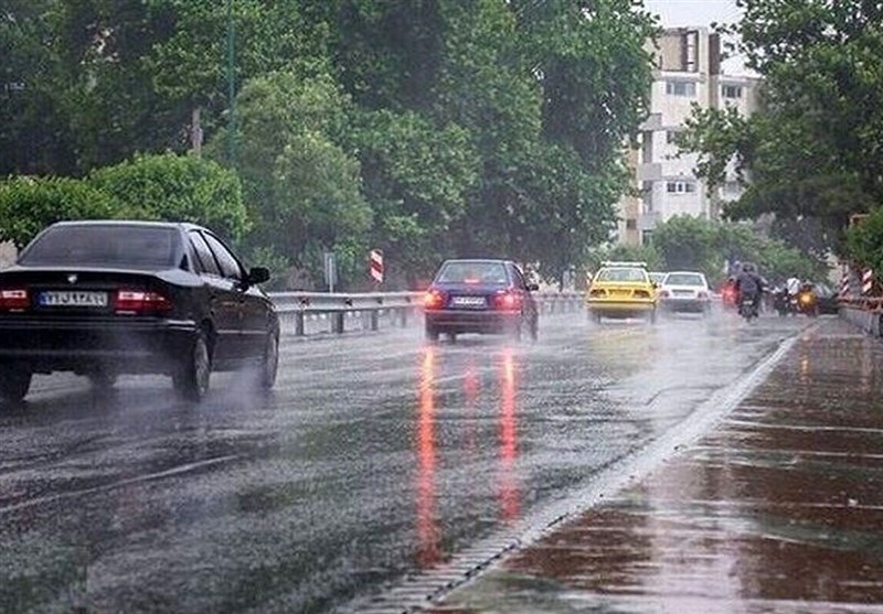 بارش باران و برف در محورهای ۵ استان