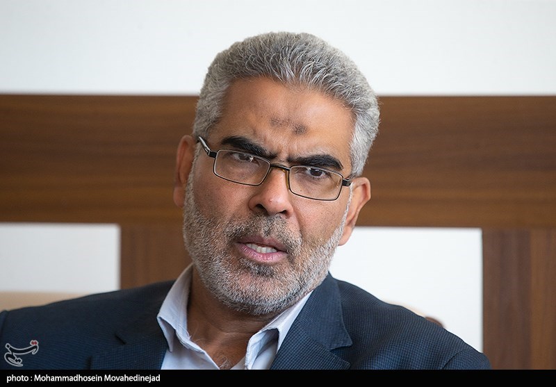 صمصامی:بانک مرکزی به دنبال تعیین نرخ بالاتر ارز رسمی است