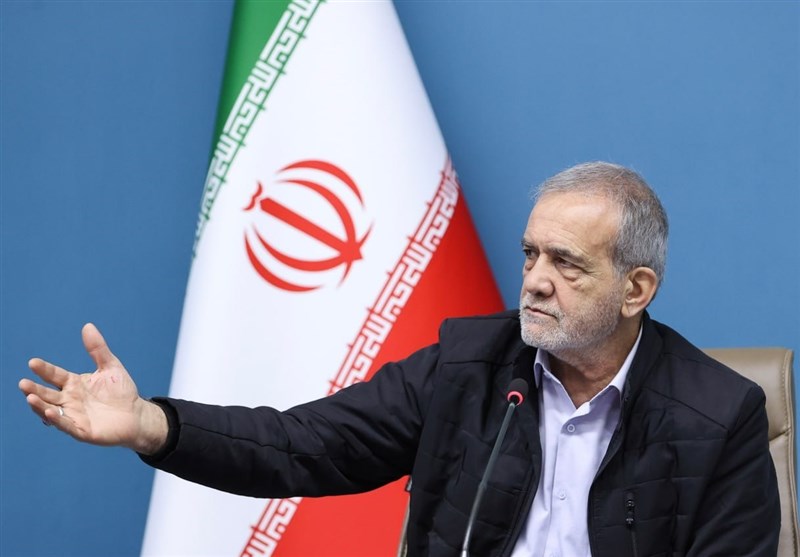 پزشکیان: اصلاح جامعه از خانواده، مدرسه و دانشگاه آغاز می‌شود