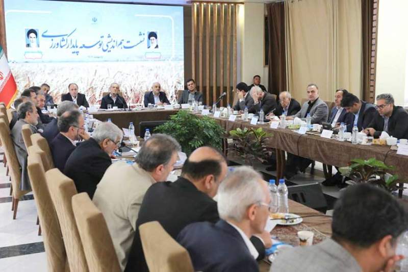 درخواست کمک پزشکیان از کارشناسان برای غلبه بر مشکلات کم‌آبی