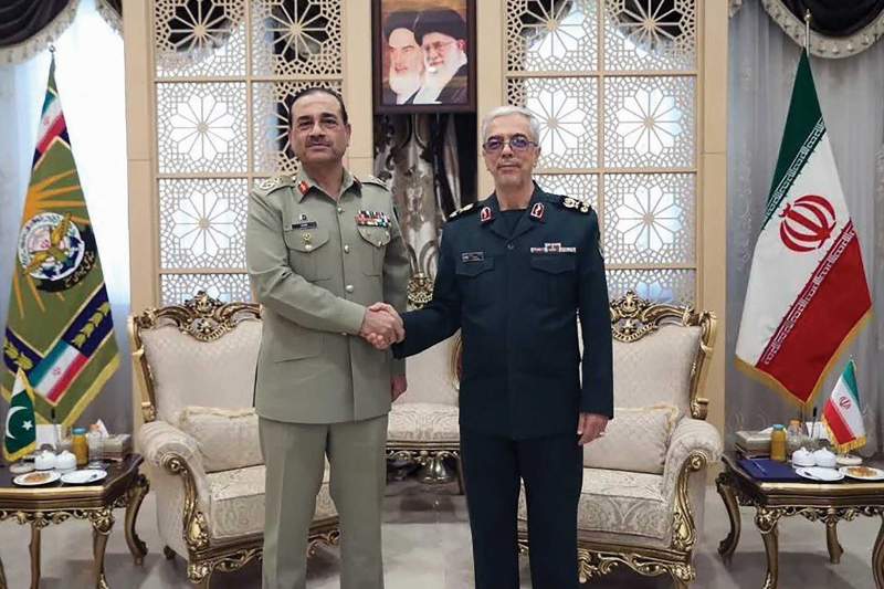 عزم قاطع ایران و پاکستان برای نابودی تروریست‌ها