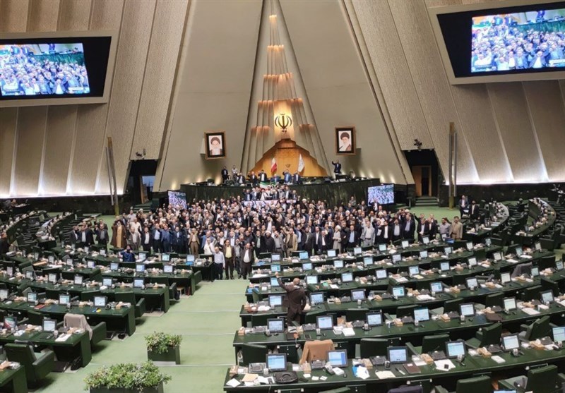 مراسم بزرگداشت شهدای خدمت در مجلس برگزار شد