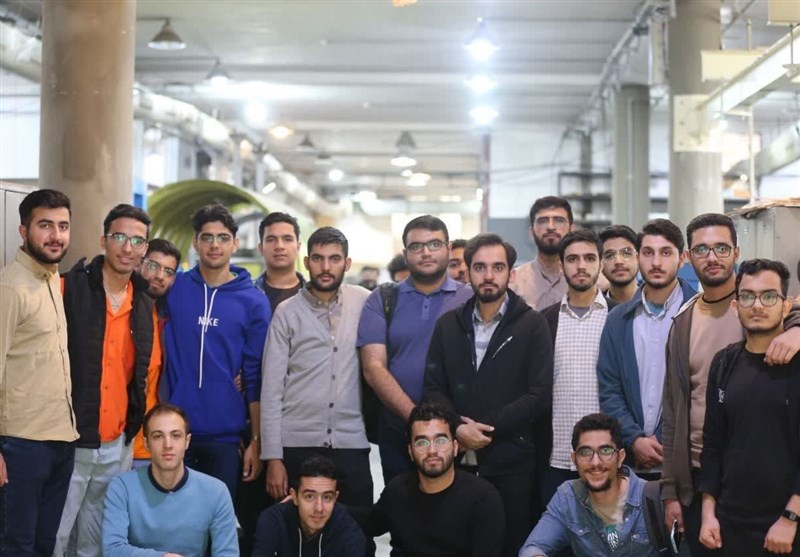 بازدید از صنایع در “صمت انقلاب”/ تربیت راویان راهیان پیشرفت